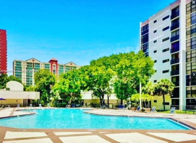 Beach Condo For Sale in Sunny Isles Beach, Florida