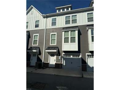 Beach Townhome/Townhouse For Sale in Norfolk, Virginia