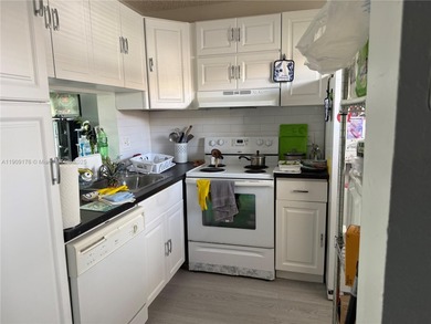 Beach Condo For Sale in Margate, Florida