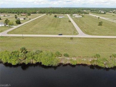 Beach Lot For Sale in Cape Coral, Florida