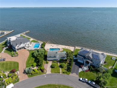 Beach Home For Sale in West Islip, New York