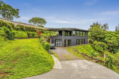 Beach Home For Sale in Haiku, Hawaii