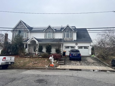 Beach Home For Sale in Seaford, New York