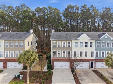 Beach Townhome/Townhouse For Sale in Mount Pleasant, South Carolina