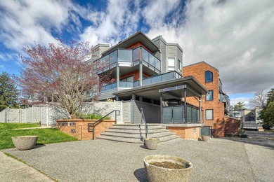 Beach Condo For Sale in Surrey, British Columbia