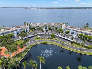 Beach Condo For Sale in St. Petersburg, Florida