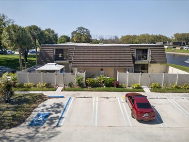 Beach Townhome/Townhouse For Sale in West Palm Beach, Florida