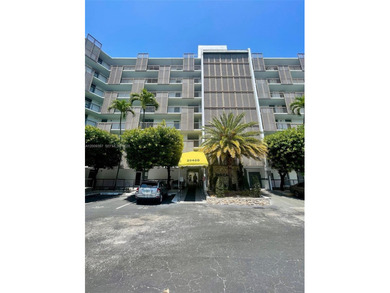 Beach Condo For Sale in Aventura, Florida