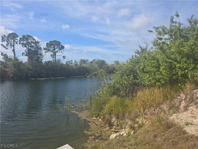 Beach Lot For Sale in Cape Coral, Florida