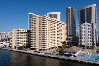 Beach Condo For Sale in Hallandale Beach, Florida