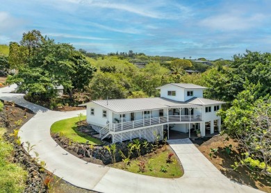 Beach Home For Sale in Kailua Kona, Hawaii