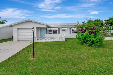 Beach Home For Sale in Boynton Beach, Florida