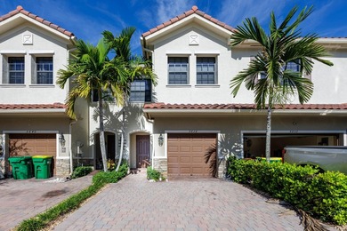 Beach Townhome/Townhouse Active Under Contract in Tamarac, Florida