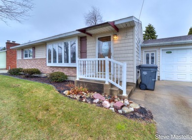 Beach Home Sale Pending in Norton Shores, Michigan