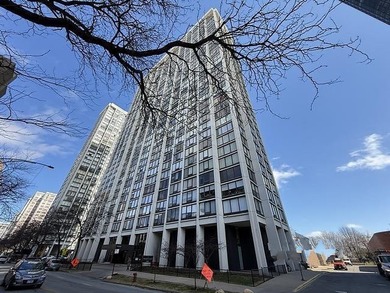 Beach Condo Sale Pending in Chicago, Illinois