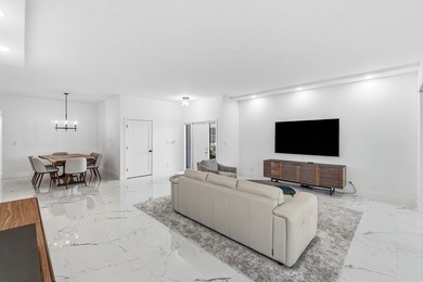 Beach Condo For Sale in Boca Raton, Florida