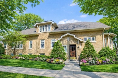 Beach Home Sale Pending in Chicago, Illinois