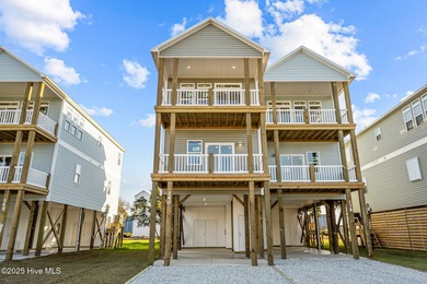 Beach Townhome/Townhouse For Sale in North Topsail Beach, North Carolina