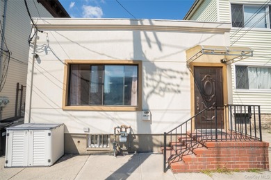 Beach Home For Sale in College Point, New York