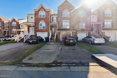 Beach Townhome/Townhouse For Sale in Virginia Beach, Virginia