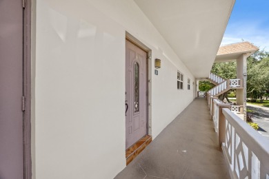 Beach Condo For Sale in Lauderdale Lakes, Florida