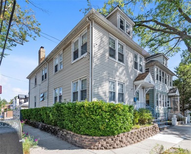 Beach Home Sale Pending in College Point, New York