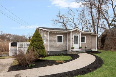 Beach Home Active Under Contract in Warwick, Rhode Island