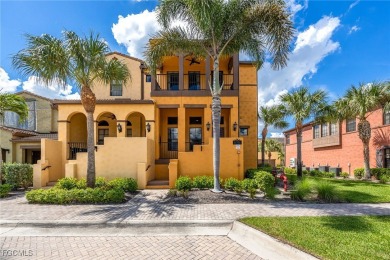 Beach Townhome/Townhouse For Sale in Fort Myers, Florida