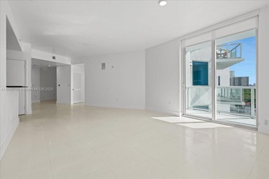 Beach Condo For Sale in Aventura, Florida