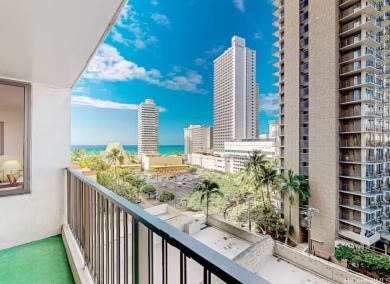Beach Condo For Sale in Honolulu, Hawaii