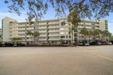 Beach Condo For Sale in Largo, Florida