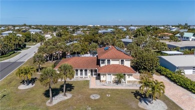Beach Home For Sale in Sanibel, Florida