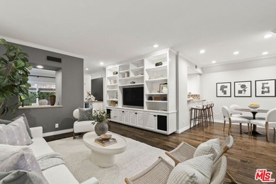 Beach Condo For Sale in Santa Monica, California