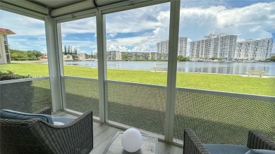 Beach Condo For Sale in Aventura, Florida