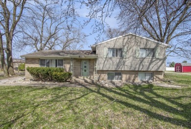 Beach Home Sale Pending in Benton Harbor, Michigan