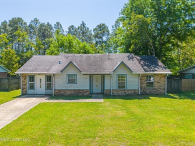 Beach Home For Sale in Ocean Springs, Mississippi