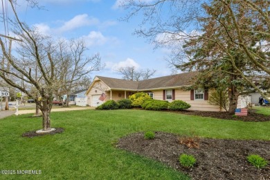 Beach Home Sale Pending in Pine Beach, New Jersey