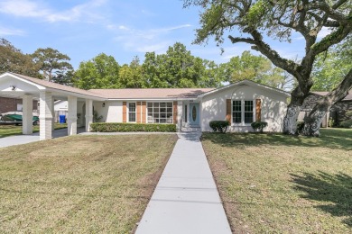 Beach Home For Sale in Charleston, South Carolina