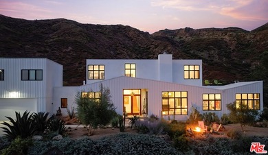 Beach Home For Sale in Malibu, California