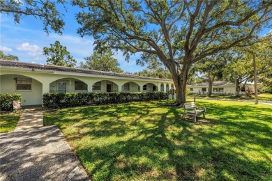 Beach Condo For Sale in Seminole, Florida