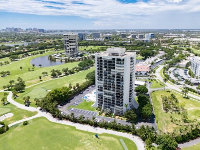 Beach Condo For Sale in West Palm Beach, Florida