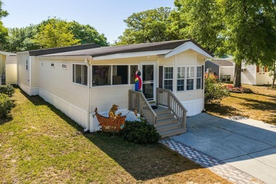 Beach Home For Sale in North Myrtle Beach, South Carolina