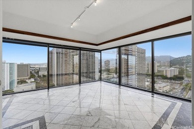 Beach Condo Active Under Contract in Honolulu, Hawaii