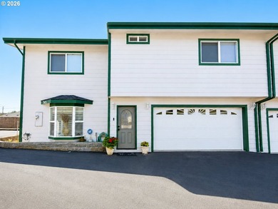 Beach Condo For Sale in Brookings, Oregon