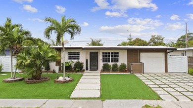 Beach Home For Sale in West Palm Beach, Florida