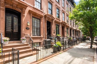 Beach Home For Sale in Hoboken, New Jersey