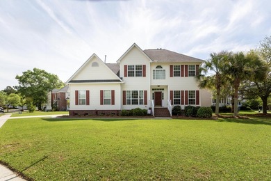 Beach Home For Sale in Mount Pleasant, South Carolina