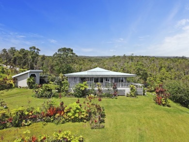 Beach Home For Sale in Papaaloa, Hawaii