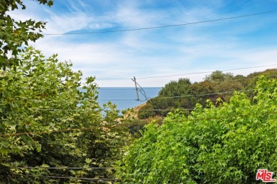 Beach Lot For Sale in Pacific Palisades, California