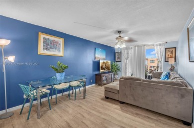 Beach Condo For Sale in Hollywood, Florida